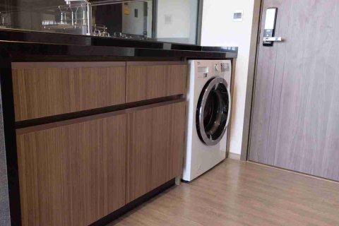 Condo in Bangkok, Thailand, 2 bedrooms № 183126 - photo 8