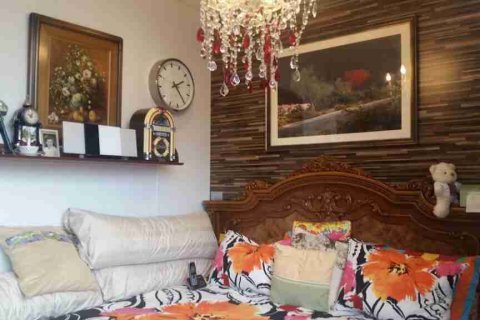 Condo in Bangkok, Thailand, 2 bedrooms № 183130 - photo 10