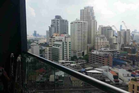 Condo in Bangkok, Thailand, 2 bedrooms № 183130 - photo 3