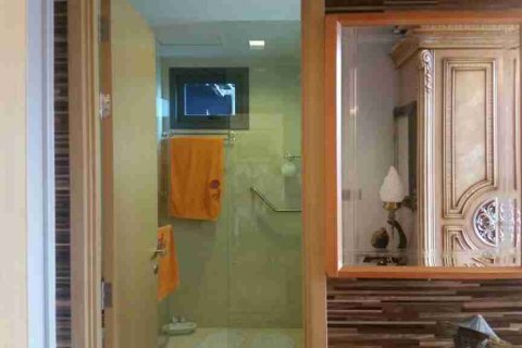 Condo in Bangkok, Thailand, 2 bedrooms № 183130 - photo 4