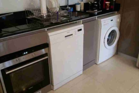 Condo in Bangkok, Thailand, 2 bedrooms № 183130 - photo 7