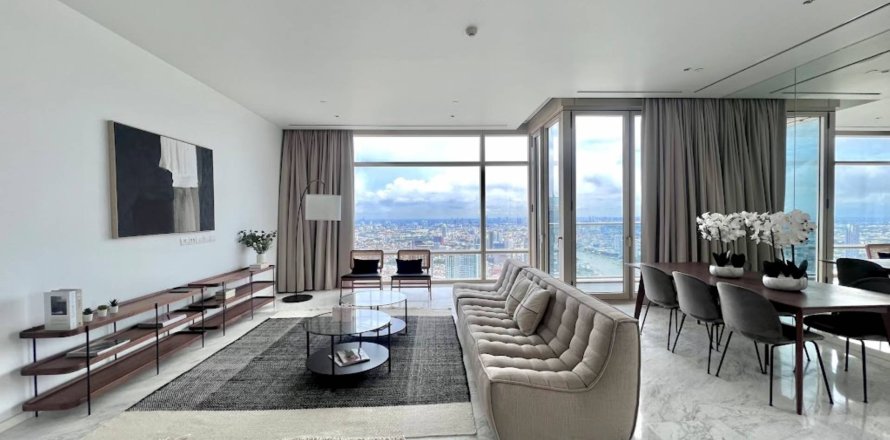 Condo in Bangkok, Thailand, 3 bedrooms  № 180444