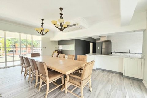 Кондоминиум с 4 спальнями в Хуа Хине, Таиланд № 119027 - фото 7