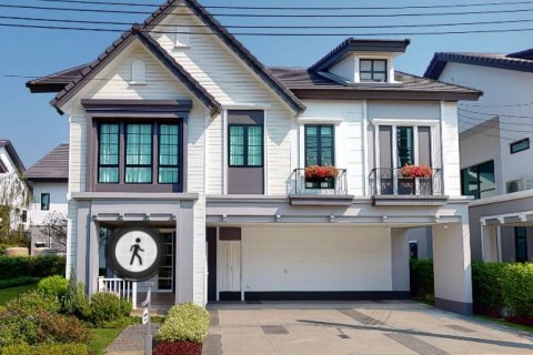 House in Bangkok, Thailand 4 bedrooms № 119024 - photo 1