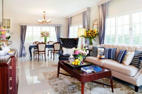 House in Bangkok, Thailand 4 bedrooms № 119024 - photo 3