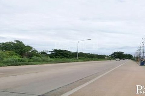 Land in Samut Sakhon, Thailand 49600 sq.m. № 158220 - photo 5