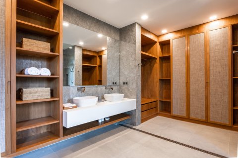 Villa in Phuket, Thailand 4 bedrooms № 151674 - photo 26