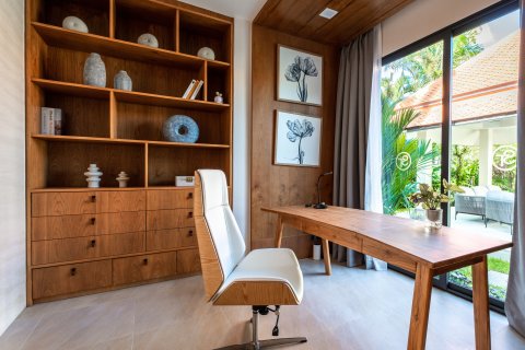 Villa in Phuket, Thailand 4 bedrooms № 151674 - photo 28