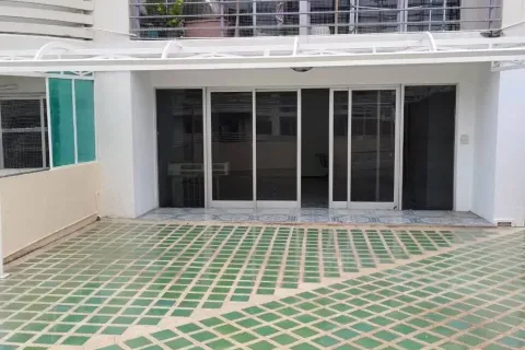 Condo à Yan Nawa, Bangkok, Thaïlande, 2 chambres № 161818 - photo 6