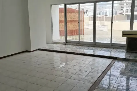 Condo à Yan Nawa, Bangkok, Thaïlande, 2 chambres № 161818 - photo 8