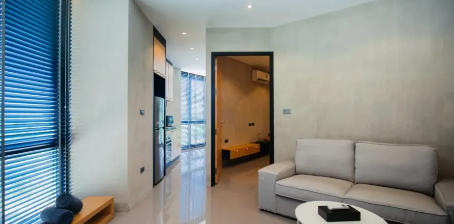 Studio dans le Condo à Kathu, Thaïlande  № 161816