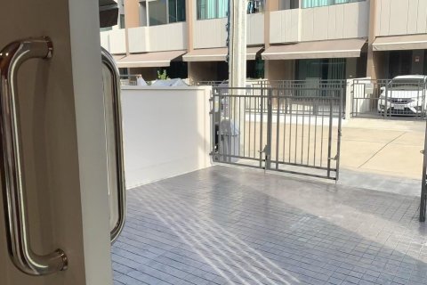 Townhouse à Khan Na Yao, Bangkok, Thaïlande 4 chambres № 161815 - photo 7