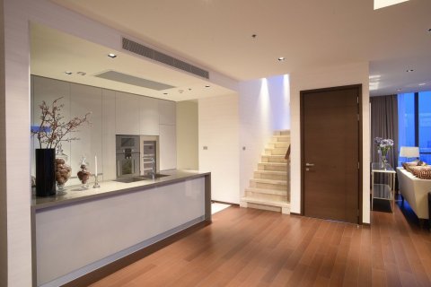 Condo à Watthana, Bangkok, Thaïlande, 2 chambres  № 137356 - photo 7