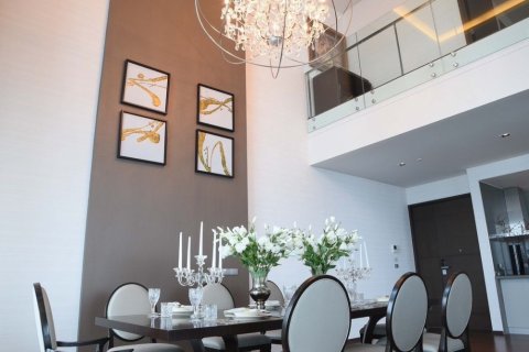 Condo à Watthana, Bangkok, Thaïlande, 2 chambres  № 137356 - photo 12