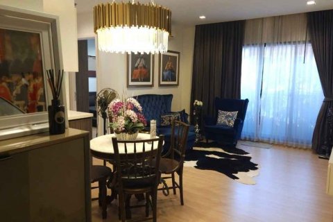 Кондоминиум с 2 спальнями в Кхлонг Сане, Бангкок, Таиланд № 137245 - фото 2