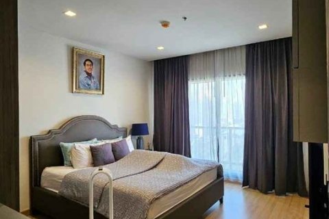 Кондоминиум с 2 спальнями в Кхлонг Сане, Бангкок, Таиланд № 137245 - фото 3