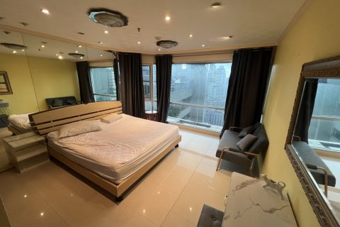 Studio dans le Condo à Watthana, Bangkok, Thaïlande  № 152754 - photo 2