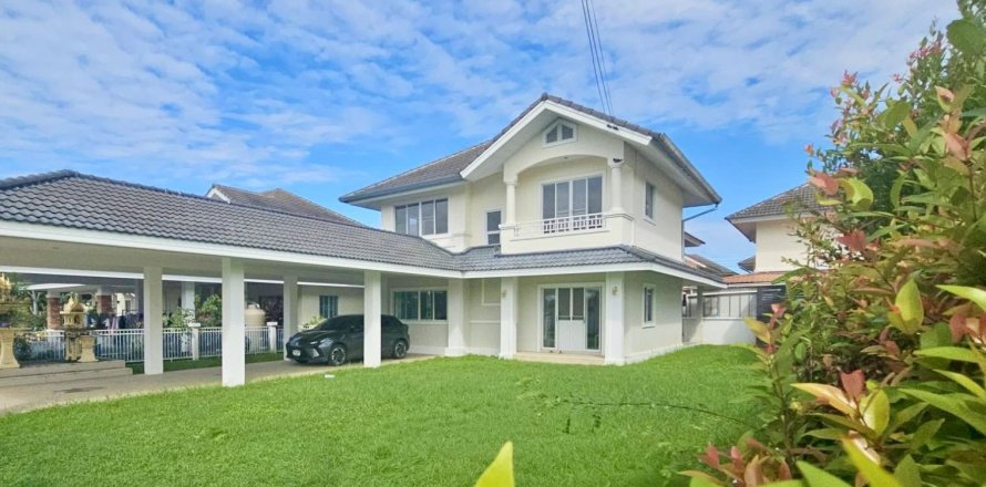 Дом в Чиангмае, Таиланд с 4 спальнями  № 152753