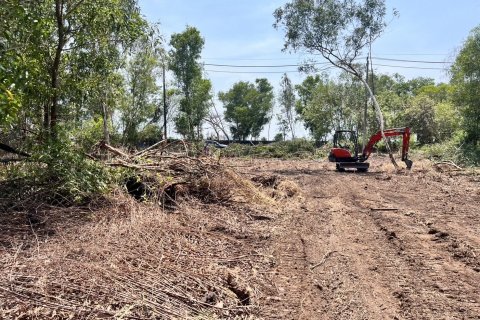 Land in Samut Prakan, Thailand 3200 sq.m. № 150169 - photo 4