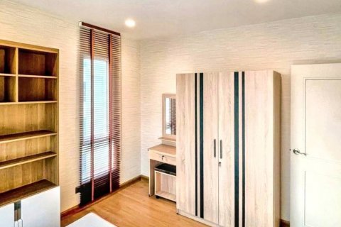 Кондоминиум с 2 спальнями в Хуай Кванге, Бангкок, Таиланд № 135181 - фото 5