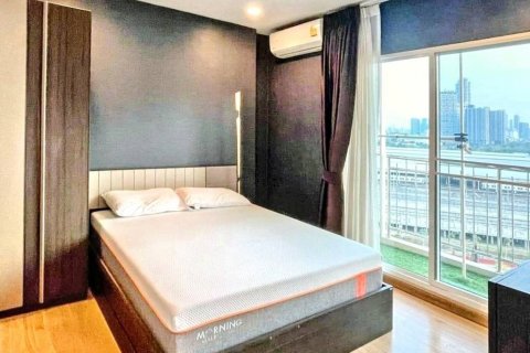 Кондоминиум с 2 спальнями в Хуай Кванге, Бангкок, Таиланд № 135181 - фото 3