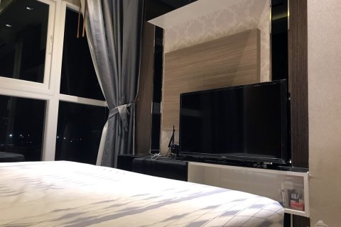 Condo on Jomtien Beach, Pattaya, Thailand, 1 bedroom  № 204143 - photo 14