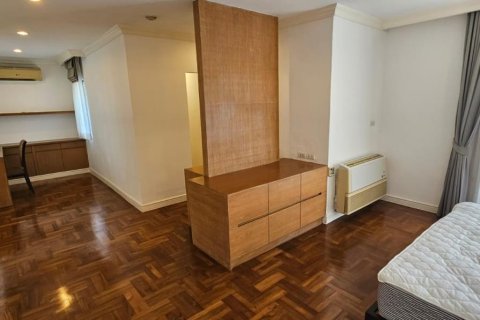 Condo à Watthana, Bangkok, Thaïlande, 3 chambres № 205310 - photo 6