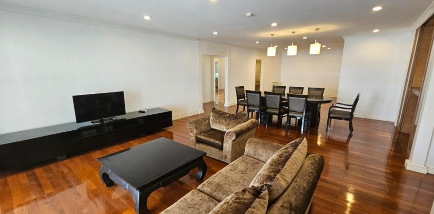 Condo à Watthana, Bangkok, Thaïlande, 3 chambres № 205310
