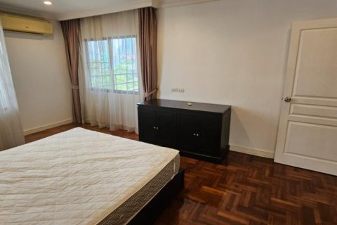 Condo à Watthana, Bangkok, Thaïlande, 3 chambres № 205310 - photo 21