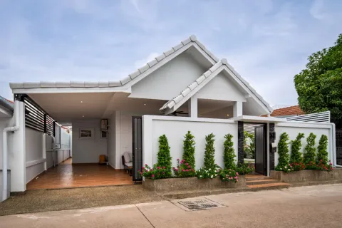 Casa de 4 dormitorios en Pattaya, Tailandia № 211657 - foto 19