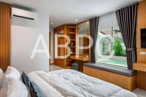 Casa de 4 dormitorios en Pattaya, Tailandia № 211657 - foto 7