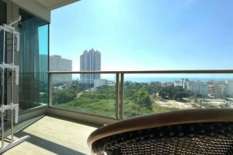 Condominio de 2 dormitorios en Jomtien Beach, Pattaya, Tailandia № 211658 - foto 17
