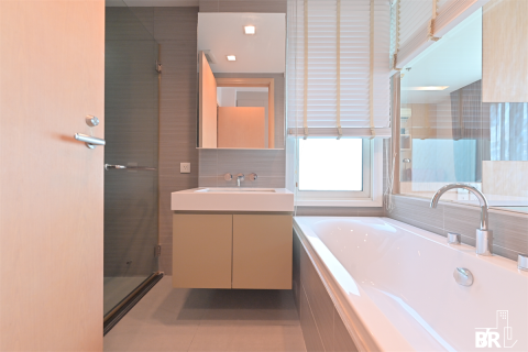 Condo in Bangkok, Thailand, 2 bedrooms  № 185091 - photo 3