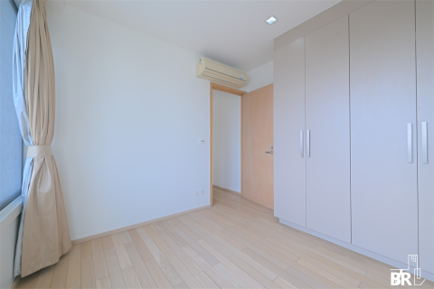 Condo in Bangkok, Thailand, 3 bedrooms  № 185088 - photo 2