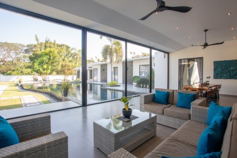 Villa in Hua Hin, Thailand 6 Schlafzimmer № 221802 - Foto 11