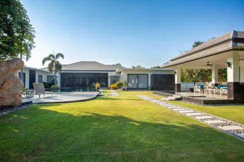 Villa in Hua Hin, Thailand 6 Schlafzimmer № 221802 - Foto 7