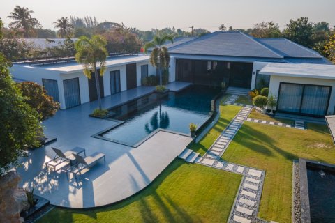 Villa in Hua Hin, Thailand 6 Schlafzimmer № 221802 - Foto 2