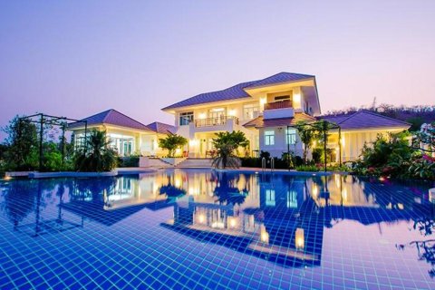 Villa in Hua Hin, Thailand 5 Schlafzimmer № 221804 - Foto 2