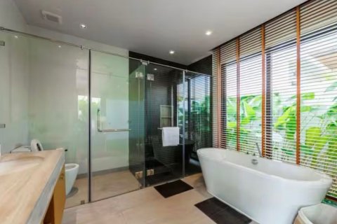 Villa in Phuket, Thailand 3 bedrooms № 152841 - photo 20