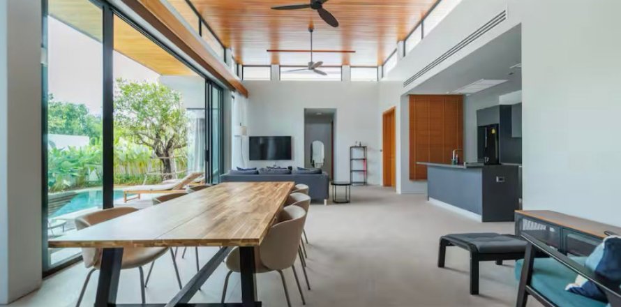 Villa in Phuket, Thailand 3 bedrooms № 152841