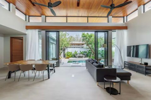 Villa in Phuket, Thailand 3 bedrooms № 152841 - photo 19