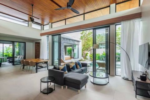 Villa in Phuket, Thailand 3 bedrooms № 152841 - photo 17