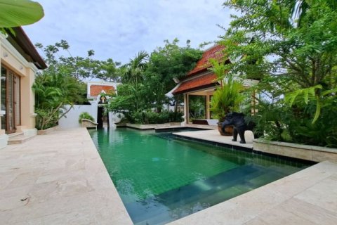 House in Pattaya, Thailand 5 bedrooms № 157715 - photo 13