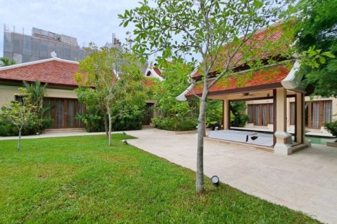 House in Pattaya, Thailand 5 bedrooms № 157715 - photo 9