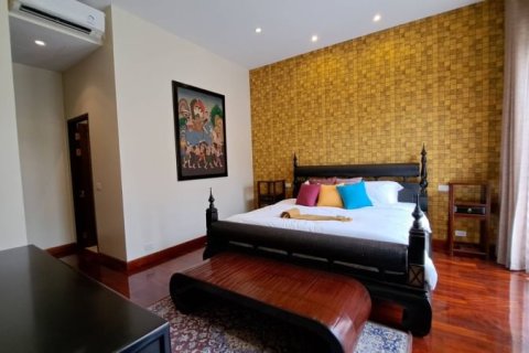 House in Pattaya, Thailand 5 bedrooms № 157715 - photo 6
