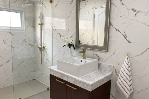 House in Pattaya, Thailand 5 bedrooms № 157716 - photo 13