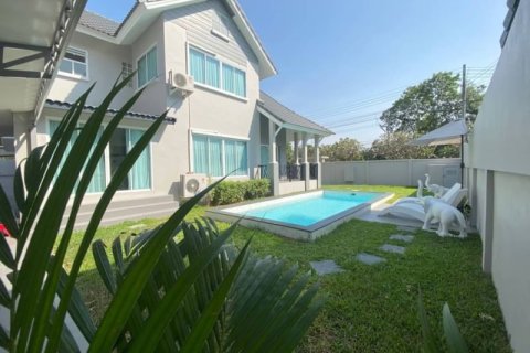 House in Pattaya, Thailand 5 bedrooms № 157716 - photo 15