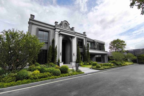Maison à Bangkok, Thaïlande 6 chambres № 183963