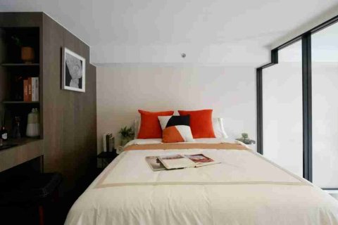 Condo in Bangkok, Thailand, 2 bedrooms  № 183960 - photo 14
