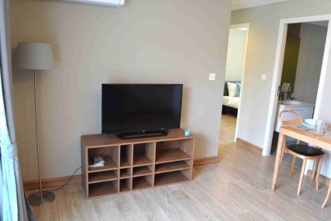 Condo in Bangkok, Thailand, 2 bedrooms № 183961 - photo 7